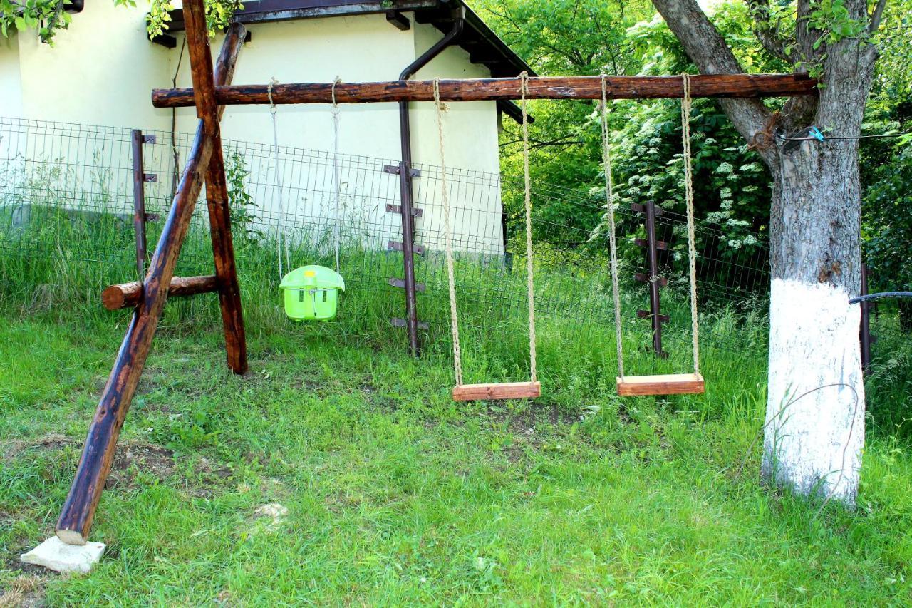 Milea'S Guesthouse ブラン エクステリア 写真