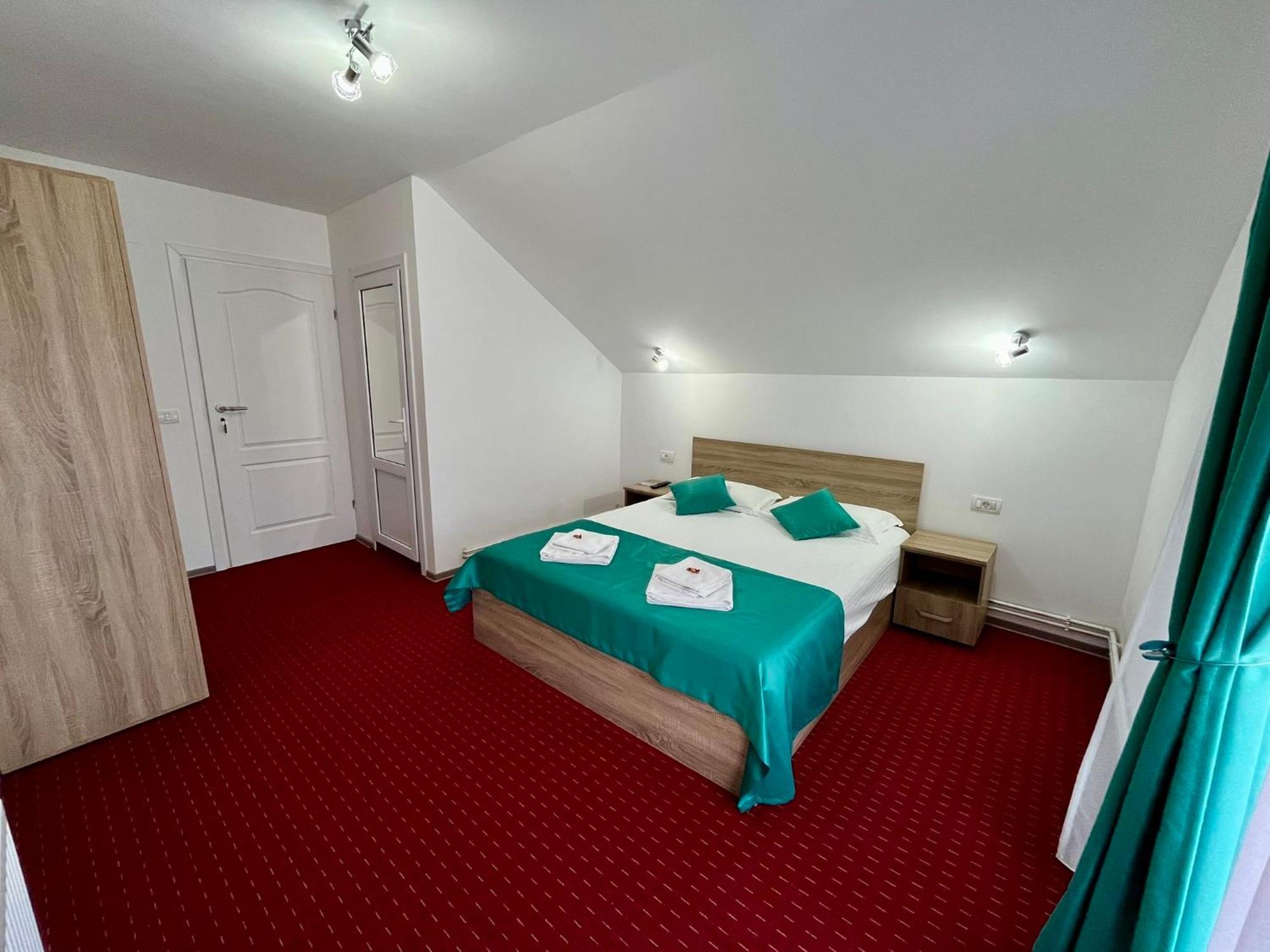 Milea'S Guesthouse ブラン エクステリア 写真